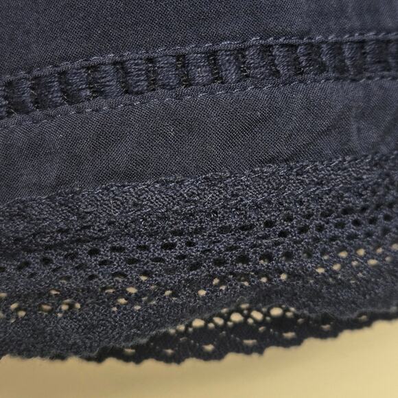 GAP Navy Blue Sleeveless Top with Lace Detailing Keyhole Button Closure Size S - Picture 4 of 6